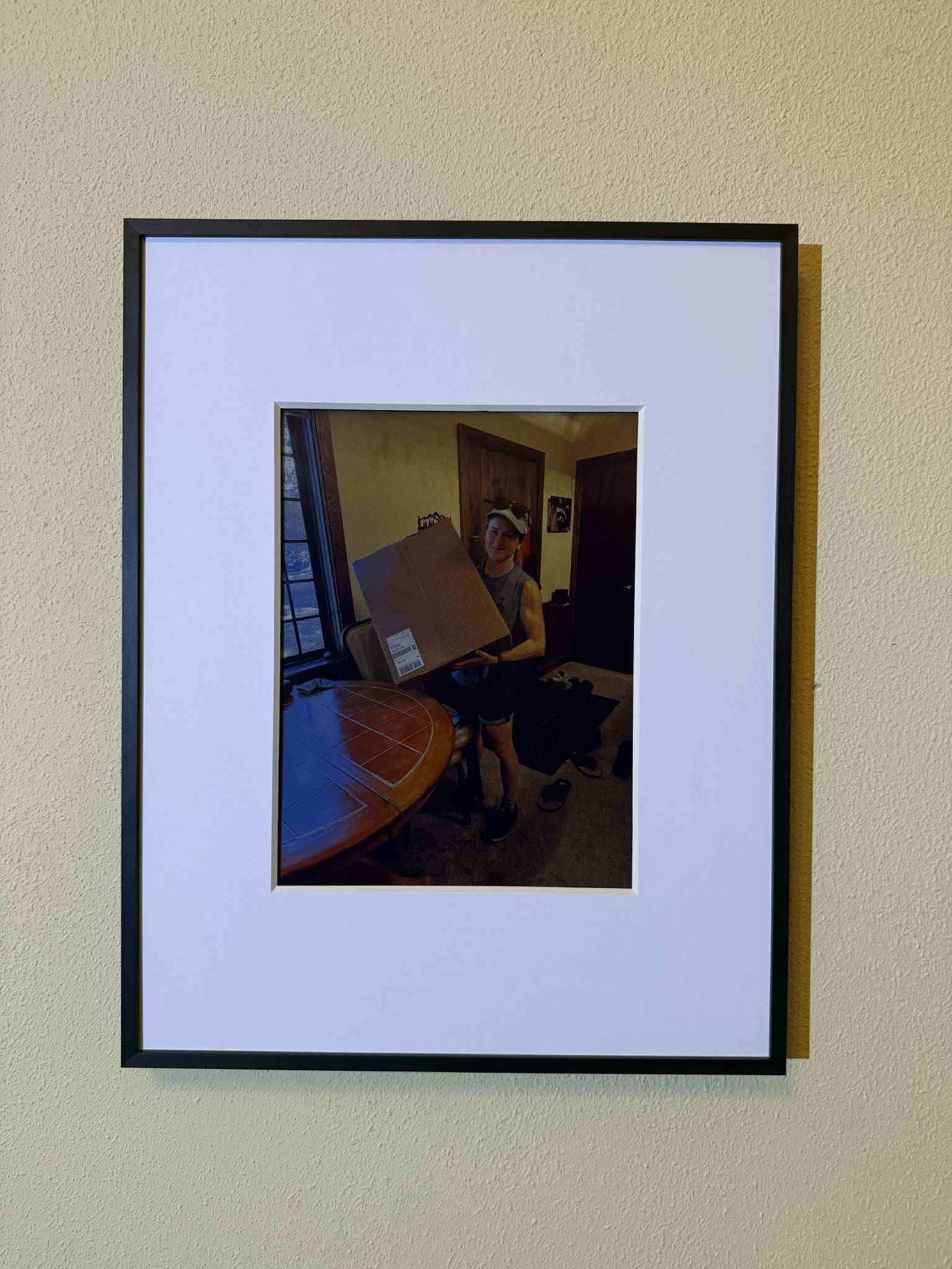 Color image displayed on Aluratek ePaper frame